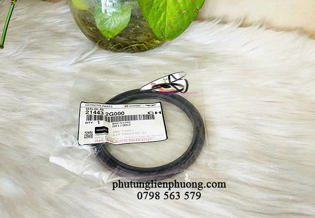 Phốt đuôi trục cơ Kia Carens có vai trò rất quan trọng trong hệ thống động cơ của xe Phốt đuôi trục cơ Kia Carens có vai trò rất quan trọng trong hệ thống động cơ của xe