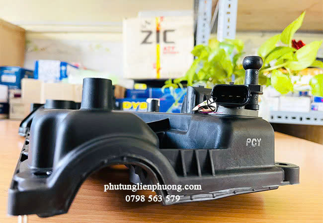 Nắp che dàn cam giúp ngăn ngừa, giảm thiểu hư hỏng cho các bộ phận bên trong Nắp che dàn cam giúp ngăn ngừa, giảm thiểu hư hỏng cho các bộ phận bên trong