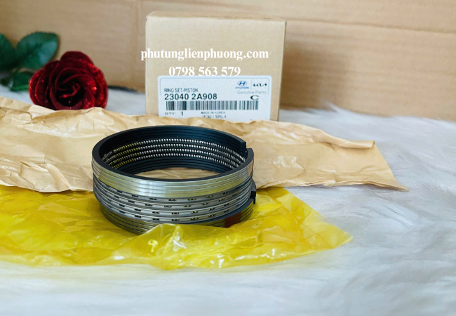 Xéc măng Kia Rondo gồm vòng xéc măng chính, vòng xéc măng dầu và vòng xéc măng khí Xéc măng Kia Rondo gồm vòng xéc măng chính, vòng xéc măng dầu và vòng xéc măng khí