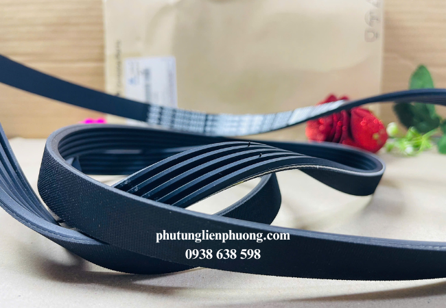 nên tiến hành kiểm tra và thay mới dây curoa định kỳ khi có dáu hiệu hư hỏng nên tiến hành kiểm tra và thay mới dây curoa định kỳ khi có dáu hiệu hư hỏng