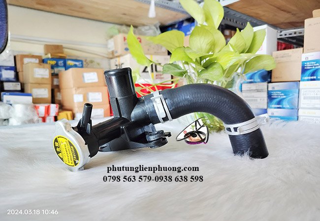 ống đổ nước làm mát hyundai i10 ống đổ nước làm mát hyundai i10