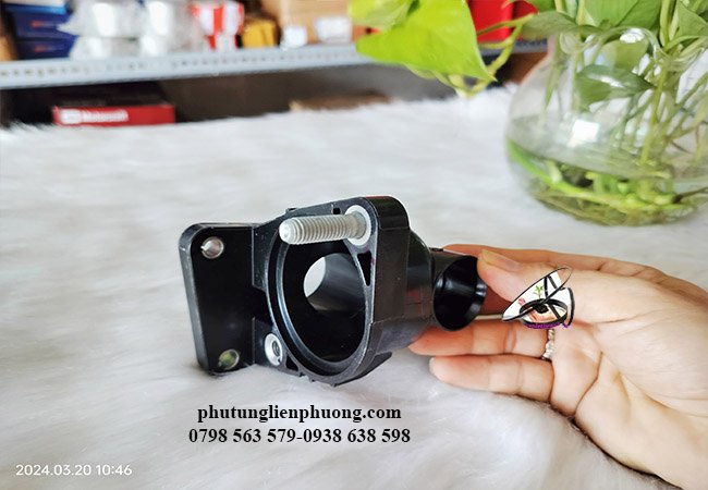 vỏ van hằng nhiệt hyundai i10 vỏ van hằng nhiệt hyundai i10