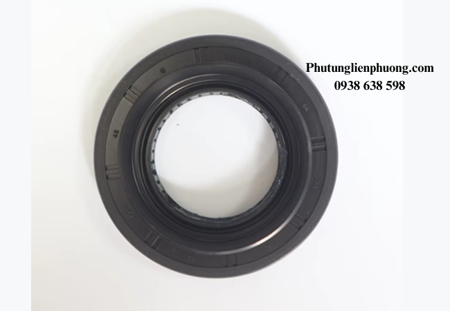 Phớt láp phải hộp số tự động Kia Rondo giúp bảo vệ và duy trì hoạt động ổn định cho hộp số. Phớt láp phải hộp số tự động Kia Rondo giúp bảo vệ và duy trì hoạt động ổn định cho hộp số.