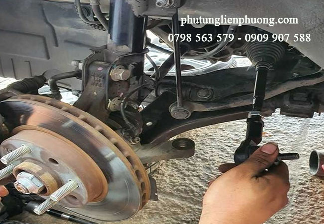 vị trí rotuyn lái ngoài trên xe ô tô vị trí rotuyn lái ngoài trên xe ô tô