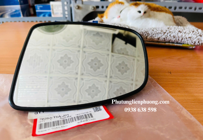 mặt gương chiếu hậu Honda City hỗ trợ quan sát các phương tiện và vật cản phía sau cũng như hai bên xe mặt gương chiếu hậu Honda City hỗ trợ quan sát các phương tiện và vật cản phía sau cũng như hai bên xe