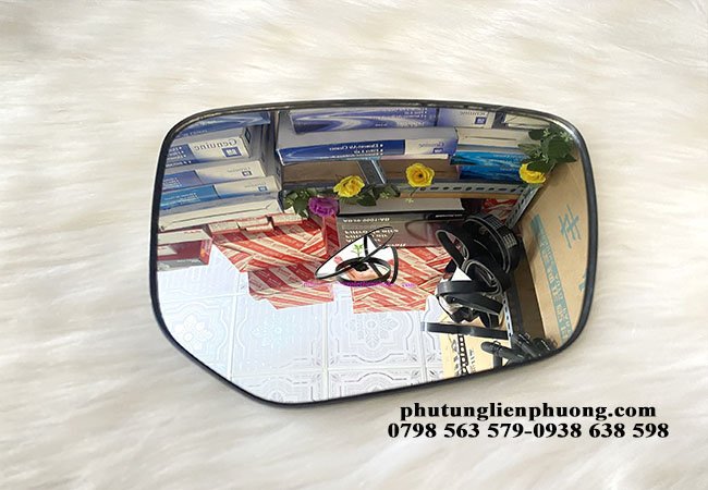 Mặt gương chiếu hậu xpander bên phải chính hãng 7632D398