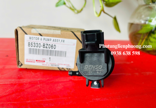 Mô tơ bơm nước rửa kính Camry giúp giảm nguy cơ tai nạn do kính bẩn Mô tơ bơm nước rửa kính Camry giúp giảm nguy cơ tai nạn do kính bẩn