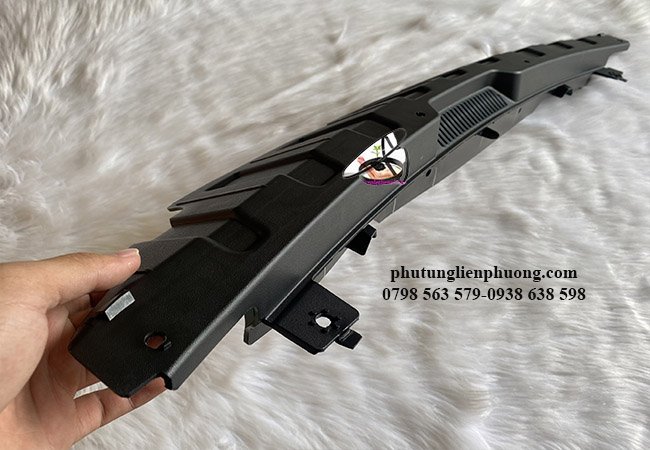 ốp che khóa capo tăng tính thẩm mĩ chiếc xe I10 ốp che khóa capo tăng tính thẩm mĩ chiếc xe I10