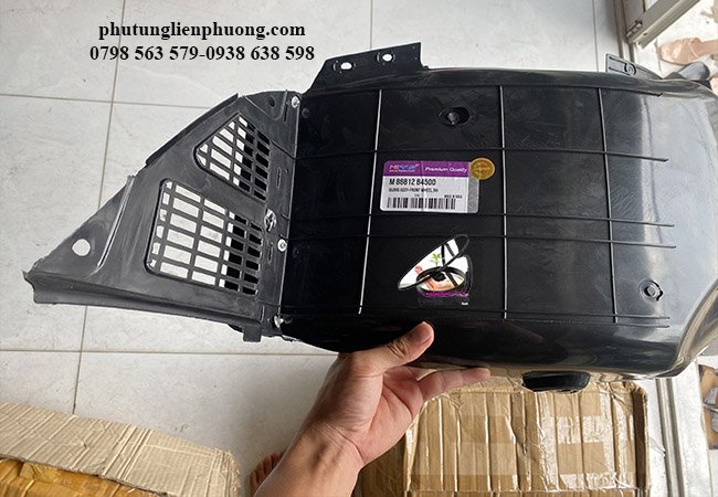 chắn bùn lòng dè trước phải Hyundai I10 chính hãng chắn bùn lòng dè trước phải Hyundai I10 chính hãng