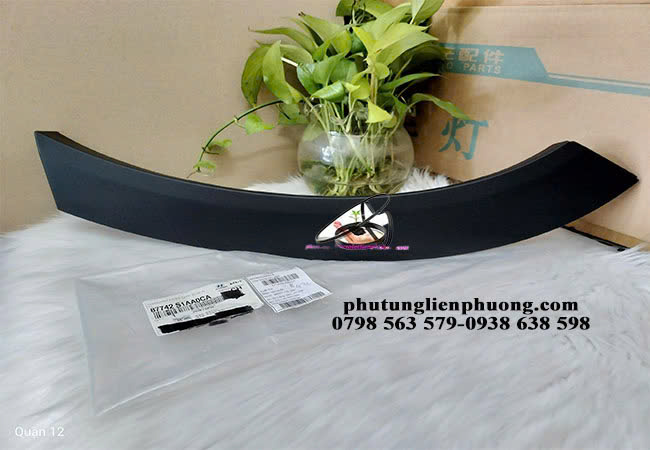ốp viền hông sau phải hyundai santafe 2021 chính hãng ốp viền hông sau phải hyundai santafe 2021 chính hãng