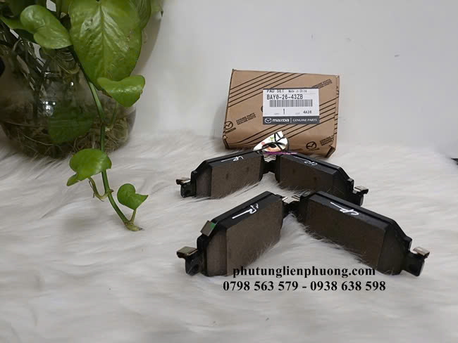 Cần kiểm tra bố thắng sau Mazda 3 nếu vô lăng rung lắc hoặc cảm giác không ổn định Cần kiểm tra bố thắng sau Mazda 3 nếu vô lăng rung lắc hoặc cảm giác không ổn định