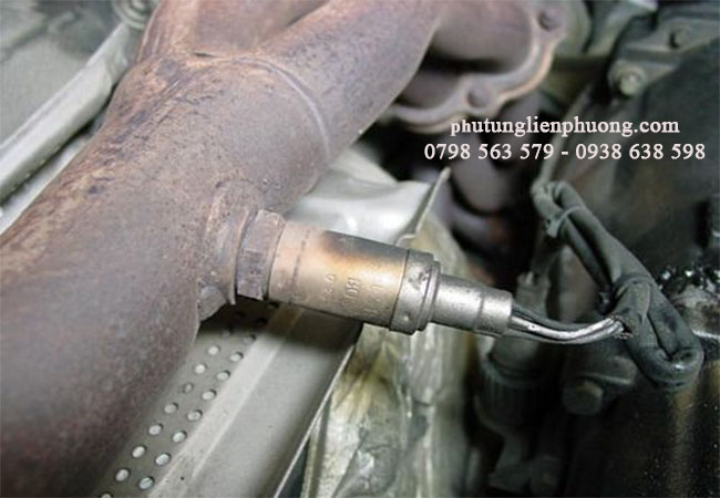 cảm biến oxy xe innova lâu đời hư hỏng nên thay mới ngay cảm biến oxy xe innova lâu đời hư hỏng nên thay mới ngay