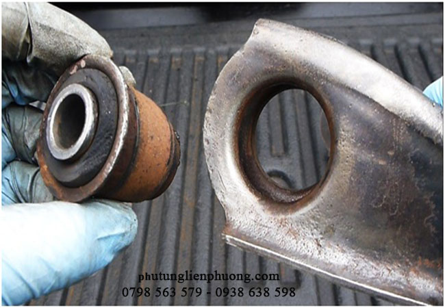 cao su càng a hỏng thì xe có tiếng kêu nên phải thay ngay cao su càng a hỏng thì xe có tiếng kêu nên phải thay ngay