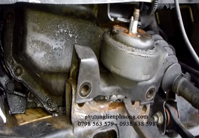 cao su chân máy xe ô tô giúp giảm xóc hiệu quả cao su chân máy xe ô tô giúp giảm xóc hiệu quả