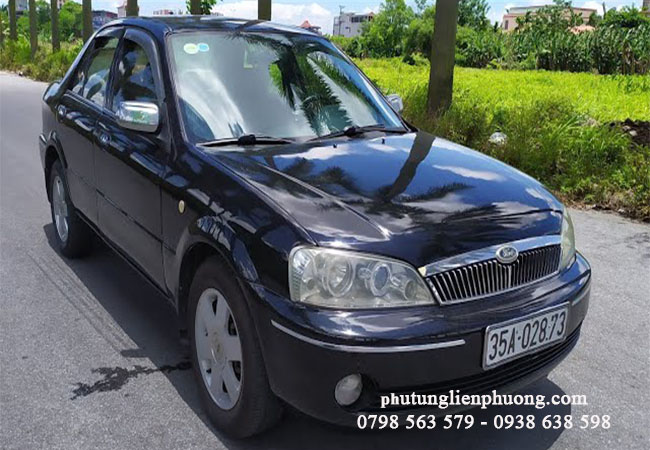 chiếc xe ford đời cổ 2003 đến giờ vẫn đẹp chiếc xe ford đời cổ 2003 đến giờ vẫn đẹp