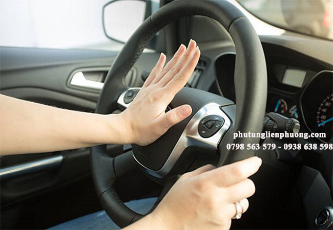 cuộn cáp còi innova hỏng xe nguy hiểm hơn khi không thể báo còi cuộn cáp còi innova hỏng xe nguy hiểm hơn khi không thể báo còi