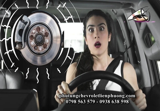 rung lắc mạnh khi đĩa phanh đã bị mòn hoặc bị cong vênh rung lắc mạnh khi đĩa phanh đã bị mòn hoặc bị cong vênh