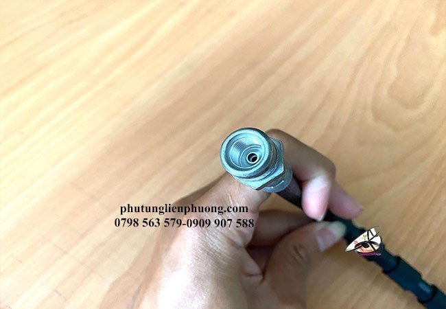 đầu ống dầu phanh của xe mazda bt50 đầu ống dầu phanh của xe mazda bt50