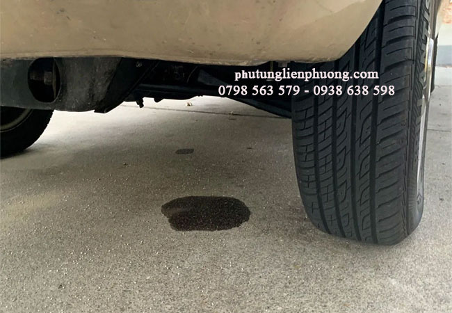hiện tượng dầu rò rỉ từ gầm do bi tê xe accent gặp vấn đề hiện tượng dầu rò rỉ từ gầm do bi tê xe accent gặp vấn đề