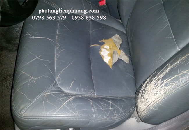 hình ảnh ghế da bong tróc nhìn mất thẩm mỹ hình ảnh ghế da bong tróc nhìn mất thẩm mỹ