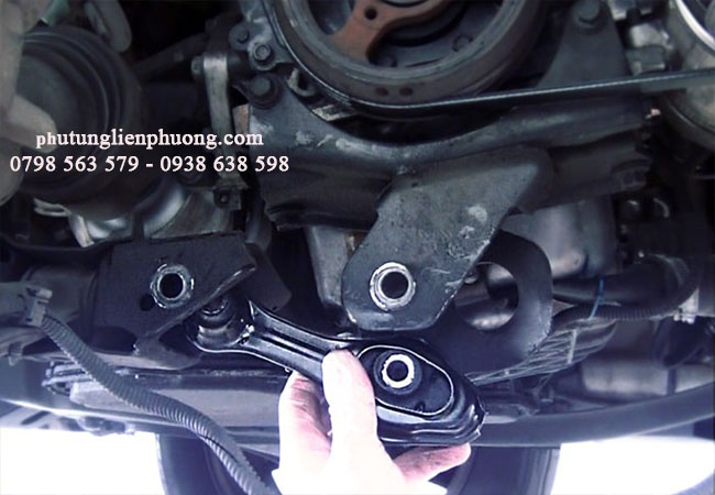 kiểm tra tình trạng, tính chất chân máy để đảm bảo an toàn lái xe kiểm tra tình trạng, tính chất chân máy để đảm bảo an toàn lái xe