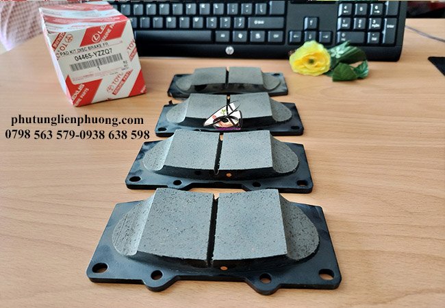 má phanh trước xe fortuner chính hãng má phanh trước xe fortuner chính hãng