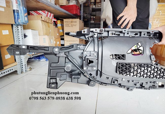 mặt ca lăng xe mazda cx5 được làm từ vật liệu chất lượng cao