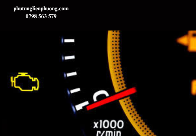 Khi hệ thống đánh lửa gặp vấn đề đèn "Check Engine" trên bảng điều khiển của xe Innova có thể sáng lên Khi hệ thống đánh lửa gặp vấn đề đèn "Check Engine" trên bảng điều khiển của xe Innova có thể sáng lên