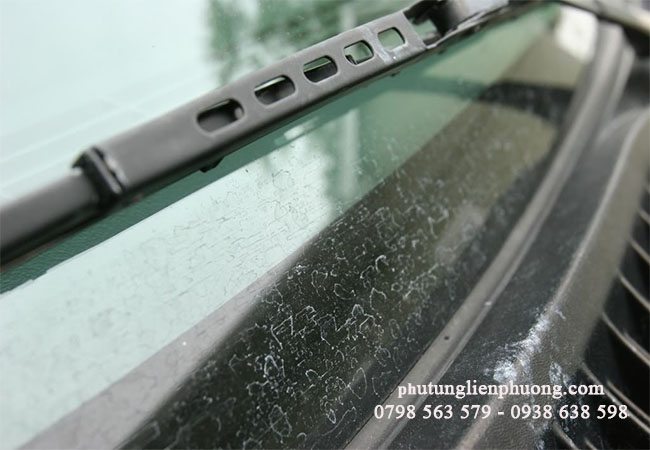 nước rửa kính trong xe kia morning đã rất bẩn sau một thời gian sử dụng nước rửa kính trong xe kia morning đã rất bẩn sau một thời gian sử dụng