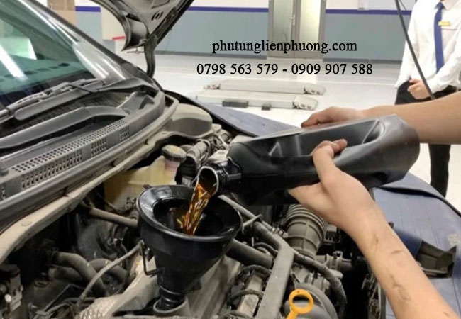 thay dầu máy cho xe định để loại bỏ cặn bẩn tích tụ trong dầu thay dầu máy cho xe định để loại bỏ cặn bẩn tích tụ trong dầu