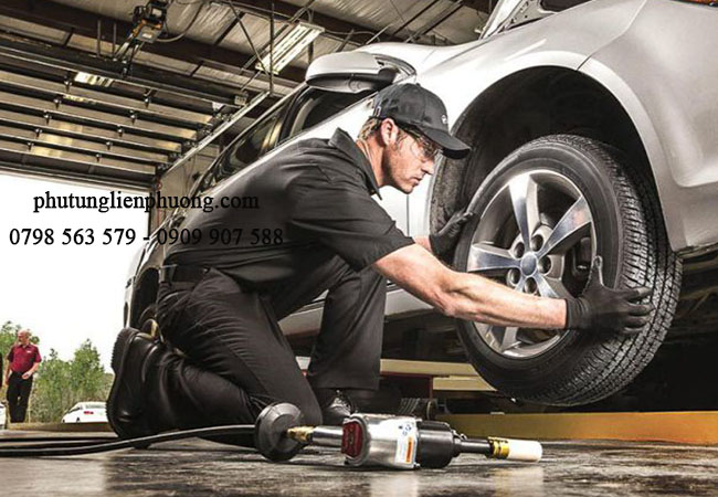 kiểm tra lốp xe cũng rất quan trọng cho việc đi đường kiểm tra lốp xe cũng rất quan trọng cho việc đi đường