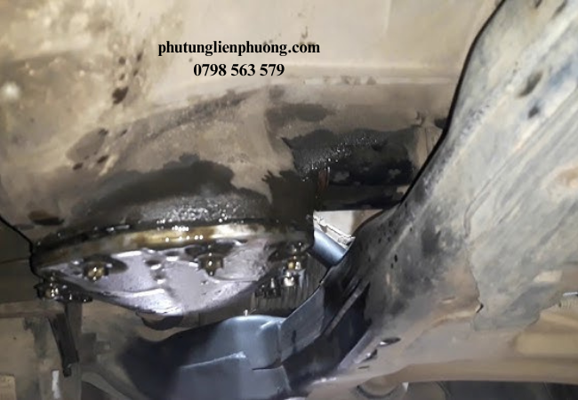 Nếu phát hiện dấu hiệu rò rỉ dầu hoặc tiếng ồn bất thường từ hộp số, hãy kiểm tra phốt láp hộp số Kia Rondo Nếu phát hiện dấu hiệu rò rỉ dầu hoặc tiếng ồn bất thường từ hộp số, hãy kiểm tra phốt láp hộp số Kia Rondo