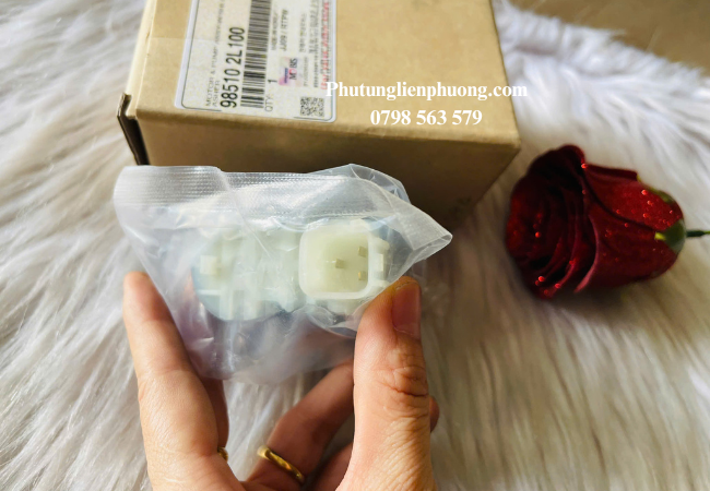 Mô tơ bơm nước rửa kính Hyundai Tucson hoạt động êm ái và hiệu suất phun nước mạnh mẽ Mô tơ bơm nước rửa kính Hyundai Tucson hoạt động êm ái và hiệu suất phun nước mạnh mẽ