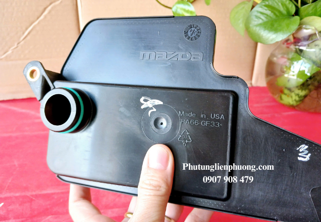 Lọc dầu hộp số Mazda CX5 cấu trúc tinh vi nhằm đảm bảo khả năng lọc sạch các tạp chất có trong dầu Lọc dầu hộp số Mazda CX5 cấu trúc tinh vi nhằm đảm bảo khả năng lọc sạch các tạp chất có trong dầu