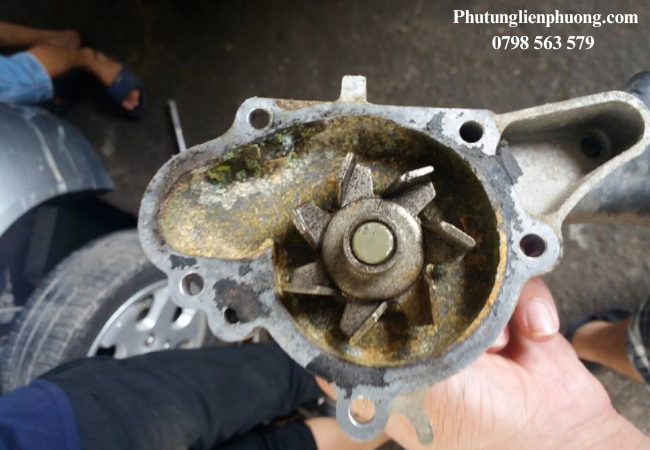 Nhận biết sớm các dấu hiệu hỏng bơm nước ô tô giúp các bác tránh được những chi phí sửa chữa tốn kém Nhận biết sớm các dấu hiệu hỏng bơm nước ô tô giúp các bác tránh được những chi phí sửa chữa tốn kém