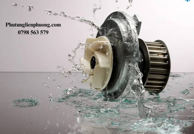 Bơm nước có tuổi thọ hữu hạn và cần được thay thế đúng thời điểm để tránh gây hỏng động cơ Bơm nước có tuổi thọ hữu hạn và cần được thay thế đúng thời điểm để tránh gây hỏng động cơ