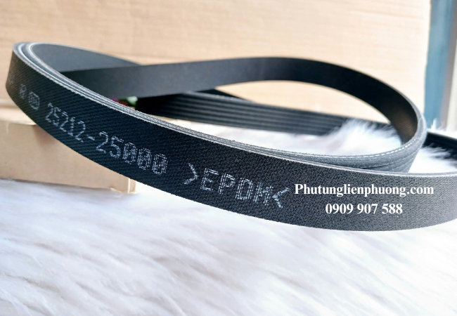 Dây curoa tổng Kia Carens có độ bền tốt hơn, khả năng chịu nhiệt và áp lực cao  Dây curoa tổng Kia Carens có độ bền tốt hơn, khả năng chịu nhiệt và áp lực cao