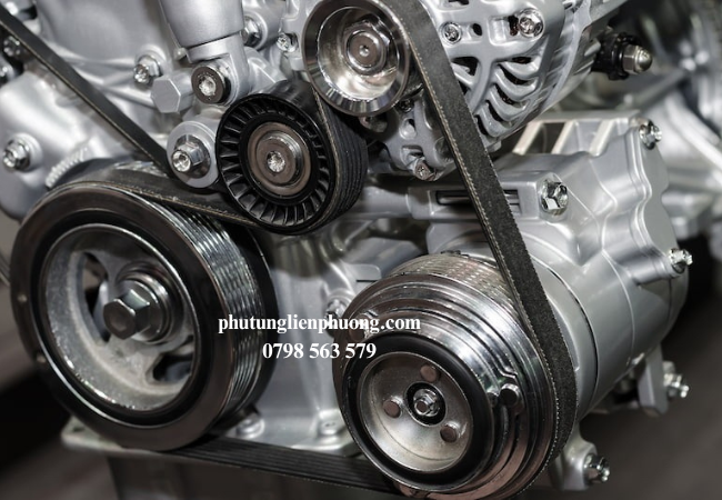Puly trục cơ KIA Forte thường kết hợp với dây đai để truyền lực Puly trục cơ KIA Forte thường kết hợp với dây đai để truyền lực
