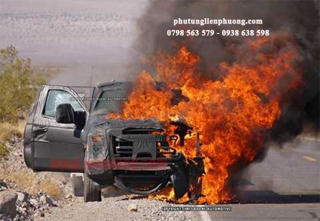 sự cố chập điện cháy xe ford ranger do phụ tùng kém chất lượng sự cố chập điện cháy xe ford ranger do phụ tùng kém chất lượng