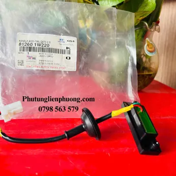 Công tắc mở cốp hậu Kia Morning, Rio mã 812601W220, giải pháp tiện lợi cho xe