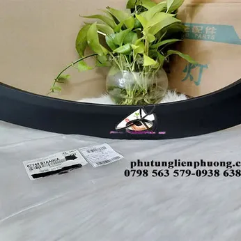 Ốp viền hông hyundai santafe 2021 chính hãng mã 87742-S1AA0CA