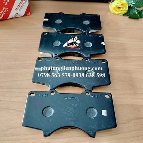 Má phanh trước innova chính hãng mã 04465 YZZT9-82