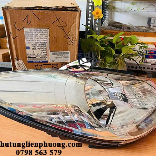 Đèn pha trái , phải xe hyundai i10 hàng xịn chất lượng chính hãng Mã 921020X010, 921010X010