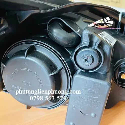 Đèn pha trái , phải xe hyundai i10 hàng xịn chất lượng chính hãng Mã 921020X010, 921010X010