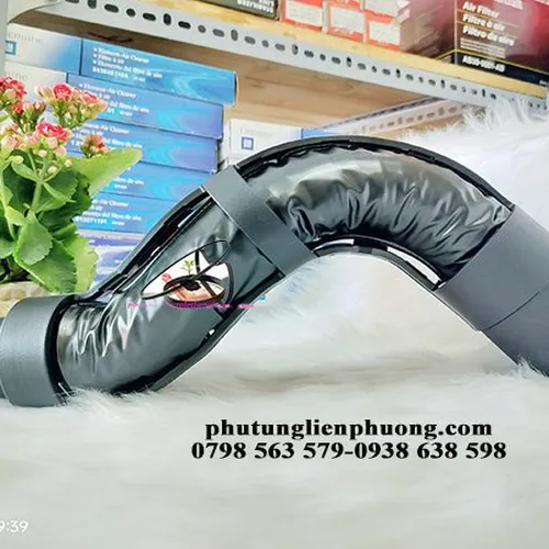 Cổ hút gió vào hộp lọc gió hyundai i10 grand chính hãng 28210B4100