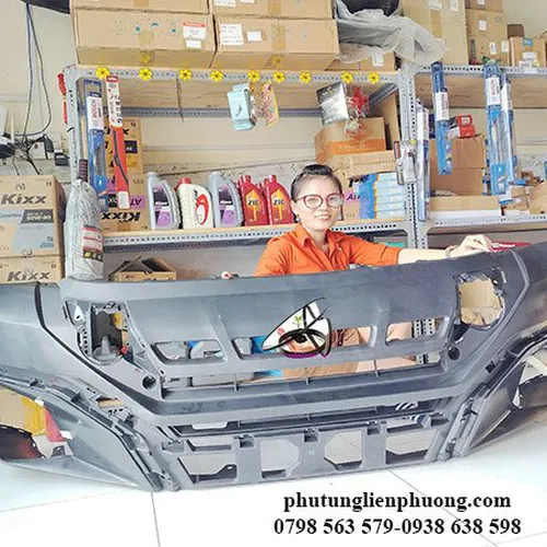 Cản trước mitsubishi xpander không lỗ bắt ốp phồng chính hãng mã 62012A000P