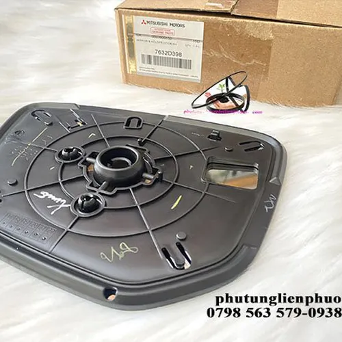 Mặt gương chiếu hậu xpander bên phải chính hãng 7632D398
