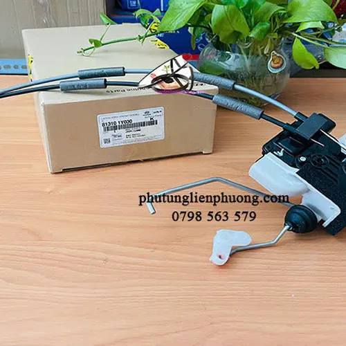 Cơ cấu khóa ngậm cửa trước trái KIA Morning chính hãng mã 81310-1Y030