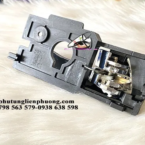 Tay mở cửa trong trước trái có mạ hyundai accent chính hãng 82610 1R010RC