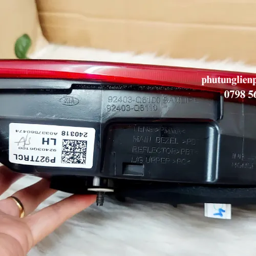 Đèn hậu trong trái có LED Kia Seltos chính hãng mã 92403Q6100